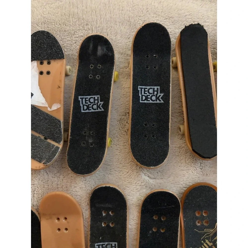 Lot Of 19 Tech Deck Boards And Skateboards‎ With Wheels